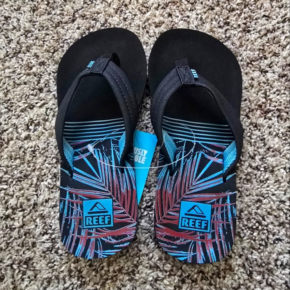 NEW Boy Reef Flip Flops Size 2/3
